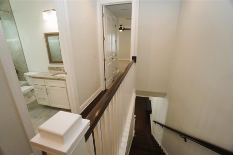 Touwnhouse à louer à Tampa, Floride: 3 chambres, 142.6 m2 № 2151240 - photo 8