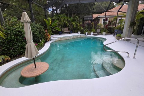 House in Port St. Lucie, Florida 2 bedrooms, 220.18 sq.m. № 2087037 - photo 28