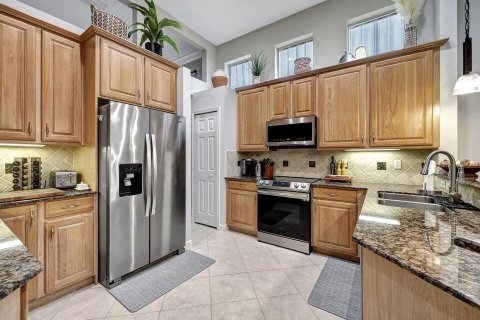House in Port St. Lucie, Florida 2 bedrooms, 220.18 sq.m. № 2087037 - photo 18