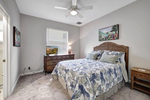 House in Port St. Lucie, Florida 2 bedrooms, 220.18 sq.m. № 2087037 - photo 15