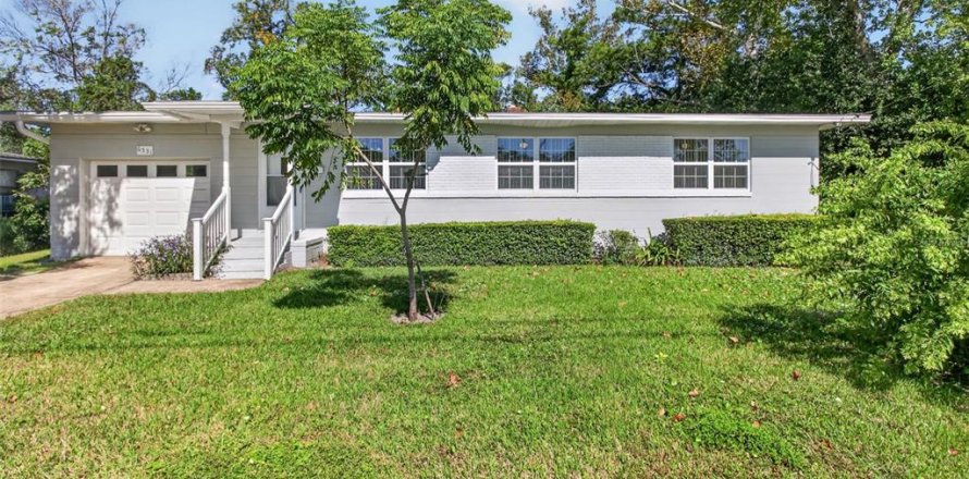 House in Jacksonville, Florida 3 bedrooms, 115.85 sq.m. № 2429368