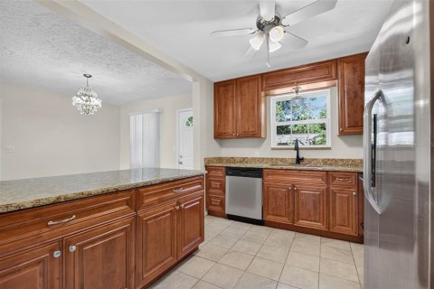 House in Jacksonville, Florida 3 bedrooms, 115.85 sq.m. № 2429368 - photo 15