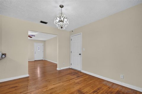 House in Jacksonville, Florida 3 bedrooms, 115.85 sq.m. № 2429368 - photo 13