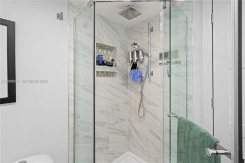 Condo in Wilton Manors, Florida, 2 bedrooms  № 2051545 - photo 20