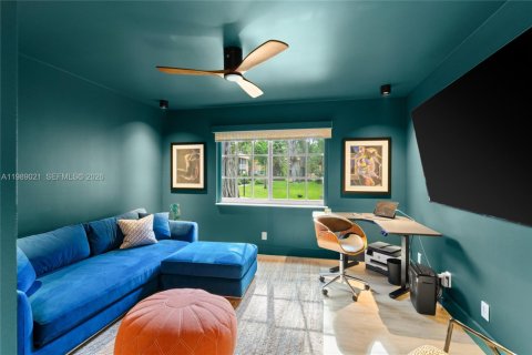 Condo in Wilton Manors, Florida, 2 bedrooms  № 2051545 - photo 21