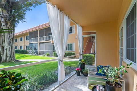 Condo in Wilton Manors, Florida, 2 bedrooms  № 2051545 - photo 26