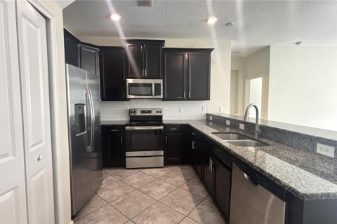 Townhouse in Orlando, Florida 4 bedrooms, 205.13 sq.m. № 1919542 - photo 7