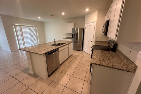 House in Davenport, Florida 4 bedrooms, 173.45 sq.m. № 2096922 - photo 5
