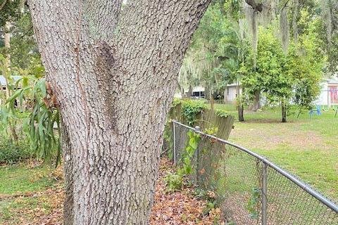 House in Okeechobee, Florida 5 bedrooms, 156.08 sq.m. № 1189841 - photo 1
