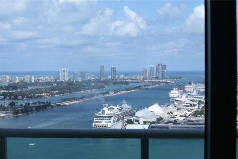 Condominio en venta en Miami, Florida, 1 dormitorio, 84.73 m2 № 1708466 - foto 3