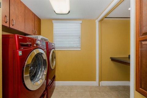 House in Clearwater, Florida 5 bedrooms, 232.63 sq.m. № 1855762 - photo 14