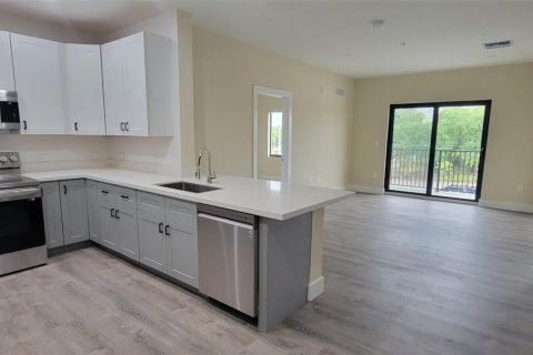Apartamento en alquiler en Fort Lauderdale, Florida, 2 dormitorios № 1221484 - foto 1