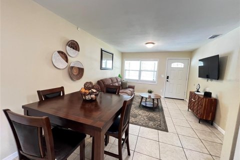 Casa en alquiler en San Mateo, Florida, 3 dormitorios, 92.9 m2 № 2111202 - foto 5