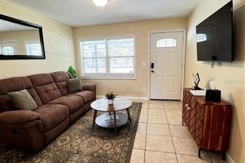 Casa en alquiler en San Mateo, Florida, 3 dormitorios, 92.9 m2 № 2111202 - foto 6