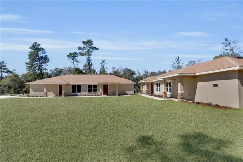 Commercial property in Ocala, Florida 8 bedrooms, 376.44 sq.m. № 2137711