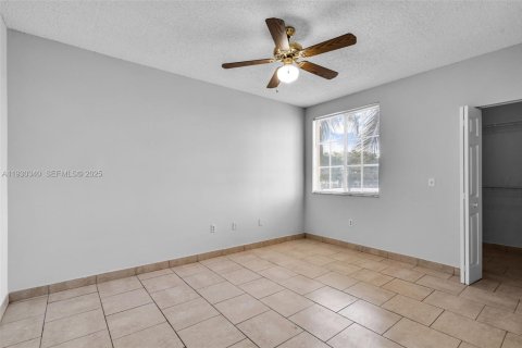 Copropriété à vendre à Miramar, Floride: 3 chambres, 105.91 m2 № 1989116 - photo 18
