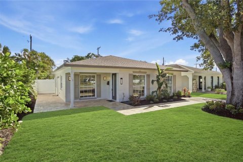 Villa ou maison à Tampa, Floride 3 chambres, 141.49 m2 № 2375692