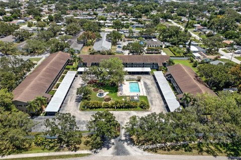 Condo in Seminole, Florida, 2 bedrooms  № 1873428 - photo 20