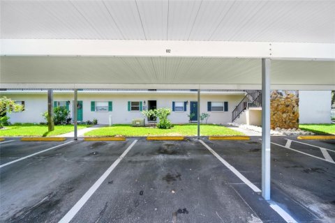 Condo in Seminole, Florida, 2 bedrooms  № 1873428 - photo 15