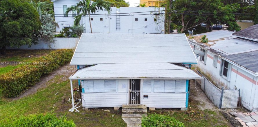 Дом в Корал-Гейблс, Флорида 2 спальни, 70.23м2 № 1963999