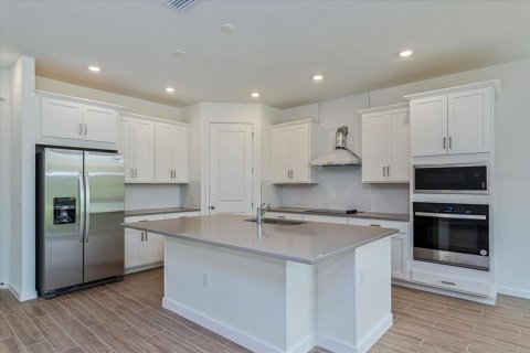 Casa en venta en Winter Garden, Florida, 5 dormitorios, 284.75 m2 № 2387534 - foto 7