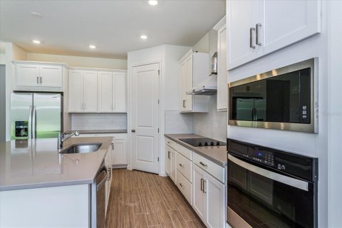 Casa en venta en Winter Garden, Florida, 5 dormitorios, 284.75 m2 № 2387534 - foto 8
