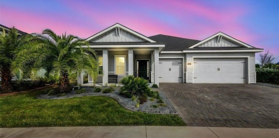 House in Port Orange, Florida 4 bedrooms, 229.28 sq.m. № 2093180