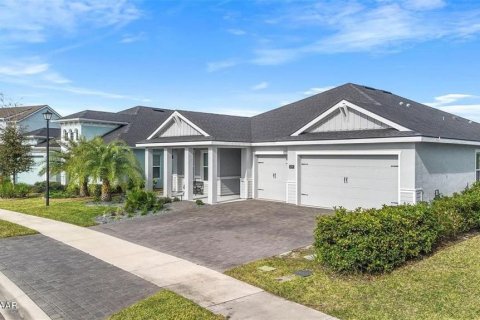 House in Port Orange, Florida 4 bedrooms, 229.28 sq.m. № 2093180 - photo 2