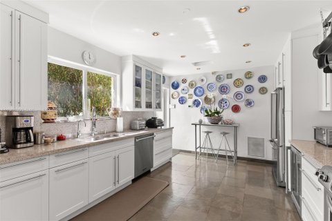 Casa en venta en Miami Shores, Florida, 3 dormitorios, 214.79 m2 № 1965871 - foto 19