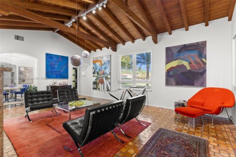 Casa en venta en Miami Shores, Florida, 3 dormitorios, 214.79 m2 № 1965871 - foto 7