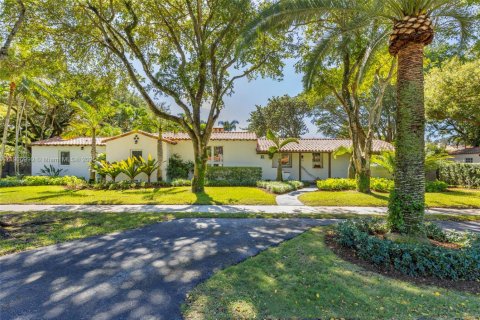 Casa en venta en Miami Shores, Florida, 3 dormitorios, 214.79 m2 № 1965871 - foto 1