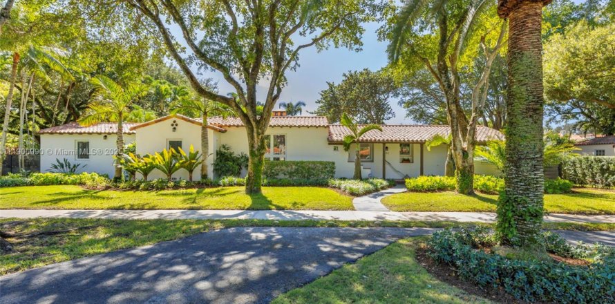 Casa en Miami Shores, Florida 3 dormitorios, 214.79 m2 № 1965871