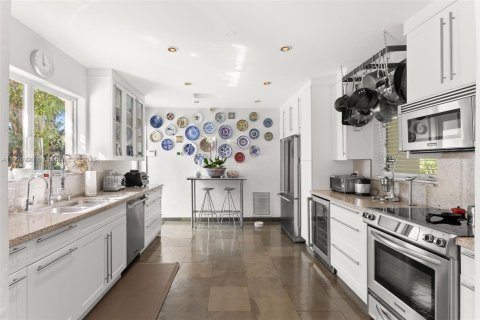 Casa en venta en Miami Shores, Florida, 3 dormitorios, 214.79 m2 № 1965871 - foto 21