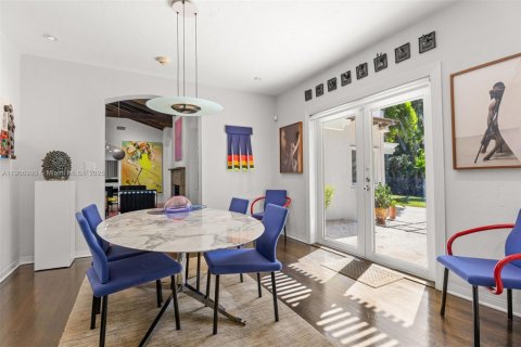 Casa en venta en Miami Shores, Florida, 3 dormitorios, 214.79 m2 № 1965871 - foto 18