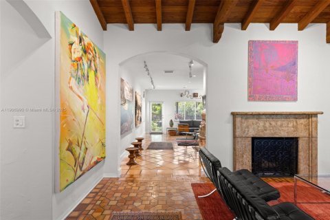 Casa en venta en Miami Shores, Florida, 3 dormitorios, 214.79 m2 № 1965871 - foto 11