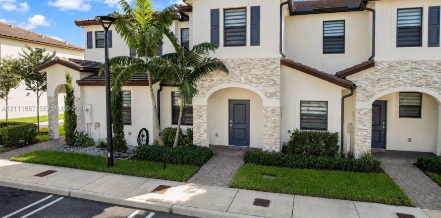 Touwnhouse à Homestead, Floride 3 chambres, 137.77 m2 № 2436139