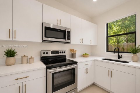 Touwnhouse à vendre à Homestead, Floride: 3 chambres, 137.77 m2 № 2436139 - photo 8