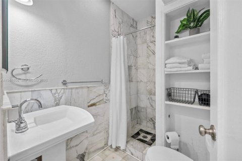Condominio en venta en Hollywood, Florida, 4 dormitorios, 138.15 m2 № 2152747 - foto 17