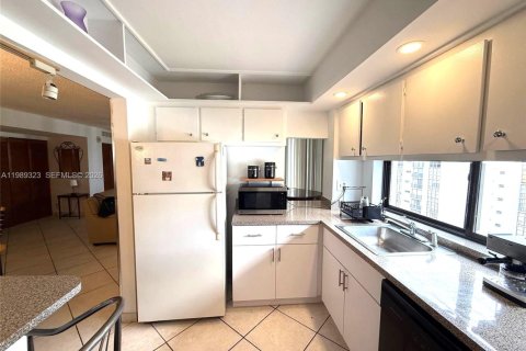 Condominio en alquiler en Sunny Isles Beach, Florida, 2 dormitorios, 114.27 m2 № 2051650 - foto 12