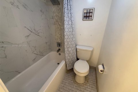 Condominio en alquiler en Sunny Isles Beach, Florida, 2 dormitorios, 114.27 m2 № 2051650 - foto 23