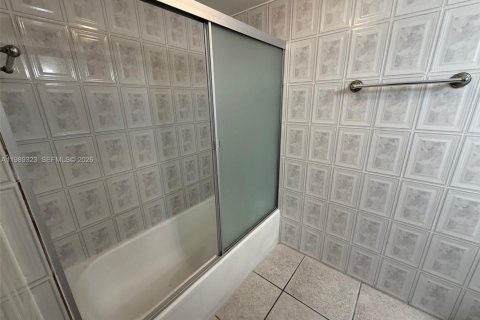 Condominio en alquiler en Sunny Isles Beach, Florida, 2 dormitorios, 114.27 m2 № 2051650 - foto 20