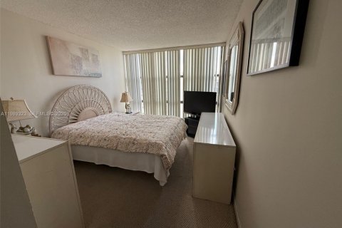 Condominio en alquiler en Sunny Isles Beach, Florida, 2 dormitorios, 114.27 m2 № 2051650 - foto 14