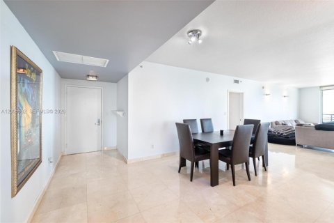 Apartment in Miami, Florida 3 bedrooms, 166.48 sq.m. № 2069582 - photo 15