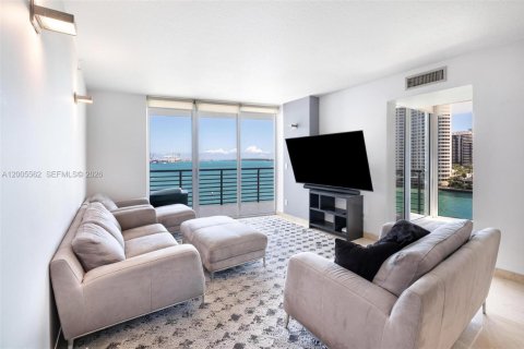 Apartment in Miami, Florida 3 bedrooms, 166.48 sq.m. № 2069582