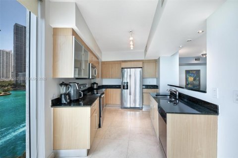 Apartment in Miami, Florida 3 bedrooms, 166.48 sq.m. № 2069582 - photo 7
