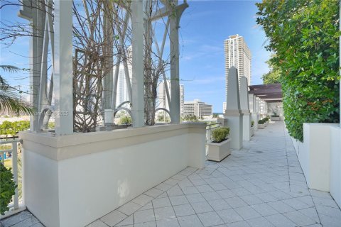 Condominio en venta en Sunny Isles Beach, Florida, 3 dormitorios, 153.1 m2 № 1930107 - foto 29