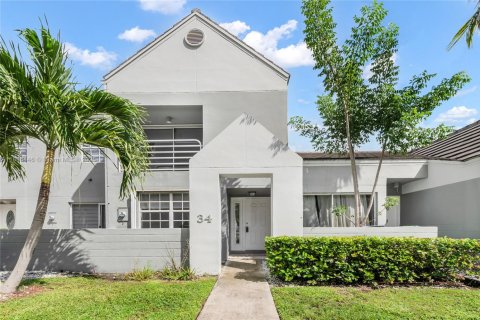 Copropriété à louer à Miami, Floride: 2 chambres, 118.91 m2 № 1933379 - photo 1