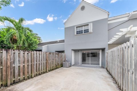 Copropriété à louer à Miami, Floride: 2 chambres, 118.91 m2 № 1933379 - photo 14