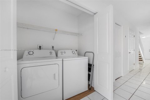 Copropriété à louer à Miami, Floride: 2 chambres, 118.91 m2 № 1933379 - photo 7