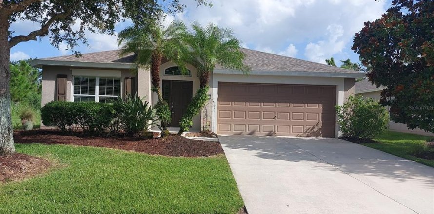 House in Parrish, Florida 3 bedrooms, 169.73 sq.m. № 1880683